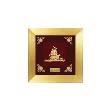 กรอบรูปเรือสำเภามงคล  AURORA DESIGN กรอบทอง ขนาด 15 X 15 ซม._1